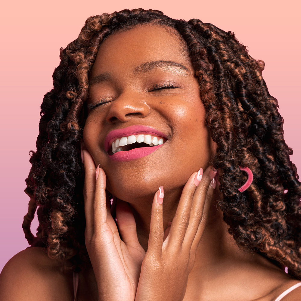 Bae Mine – LiveGlam Inc.