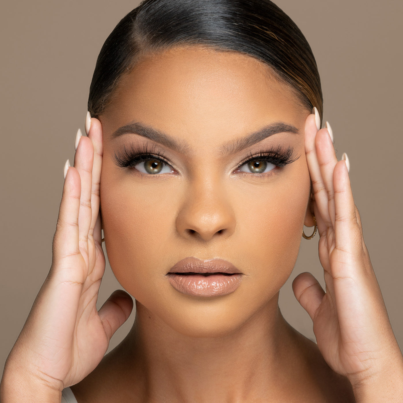 Butterfly Kisses – LiveGlam Inc.