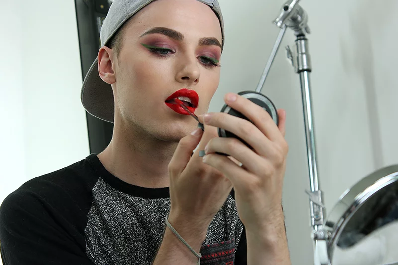 Suicide Squad Joker glam makeup tutorial by @WesleyBenjaminCarter 